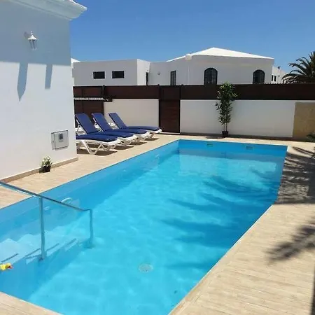 Wilalix Puerto del Carmen (Lanzarote)
